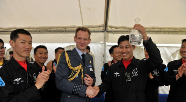Aerobatics team wins first prize in U.K. air show