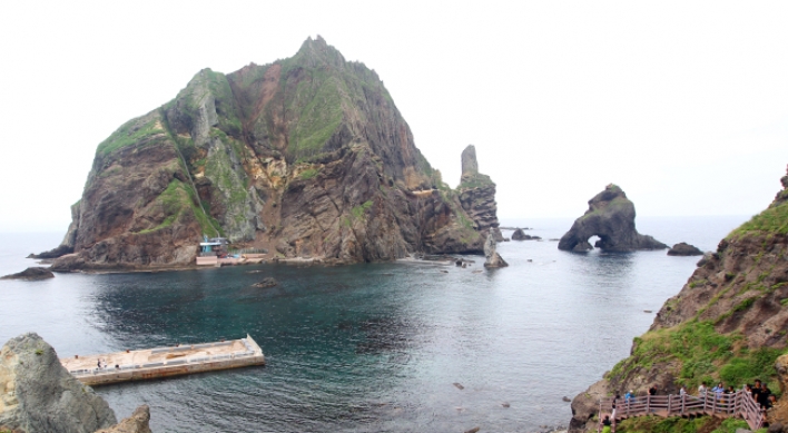 Japan is accelerating their fight for Dokdo, but Korea is at a standstill