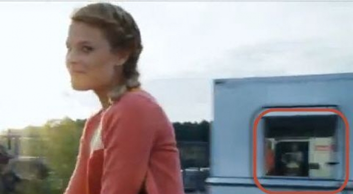 Nokia caught faking TV ad