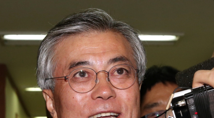 Moon’s camp ‘sorry’ but ‘grateful’ to Ahn