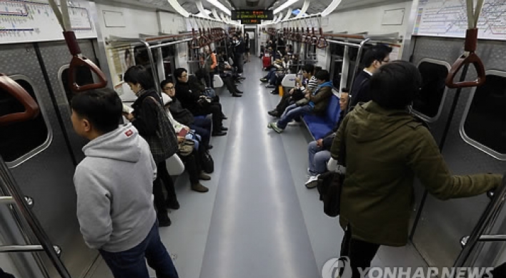 Seoul subway workers threaten to strike Tuesday