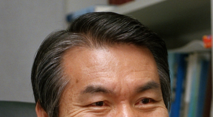 ‘Smile therapy’ professor Hwang Soo-kwan dies