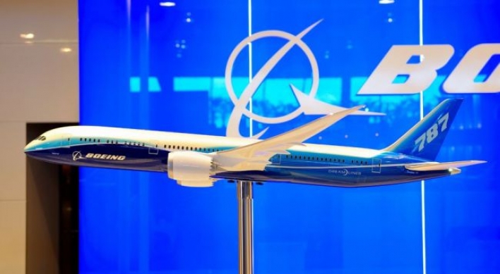 Japanese airlines ground all Boeing Dreamliners