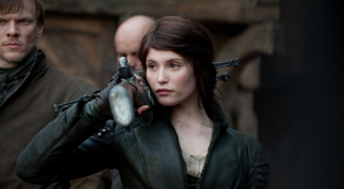 Renner, Arterton gear up for witch hunting as Hansel & Gretel