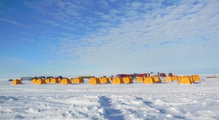 Subglacial Lake suggests life deep under Antarctic