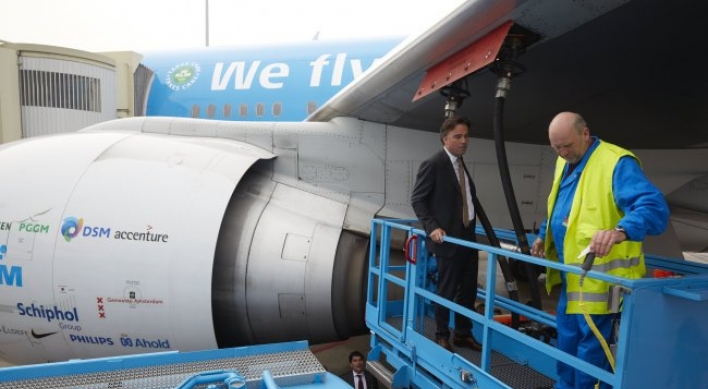 KLM takes steps in sustainable flights
