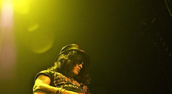 Slash and Deftones to throw-down at Metal Fest