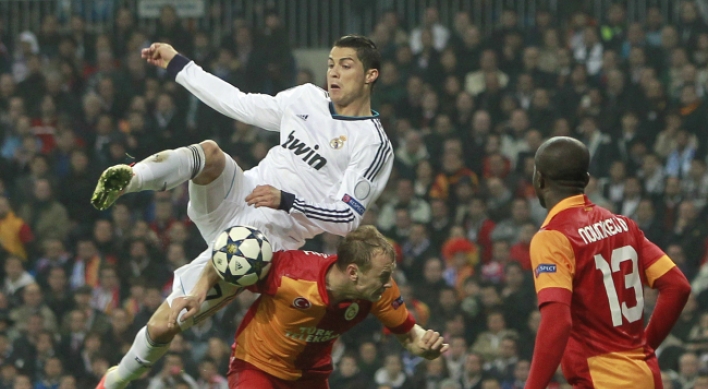Ronaldo, Real trounce Galatasaray