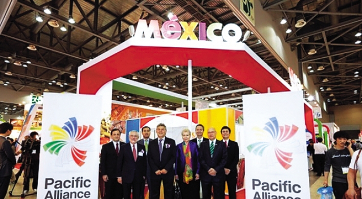 Mexico combines bridge-building with cuisine promotion