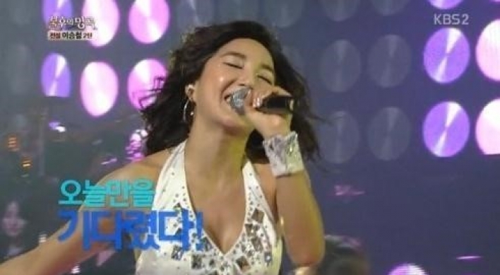 Bada heats up stage with cover of ‘Girl’s Generation’