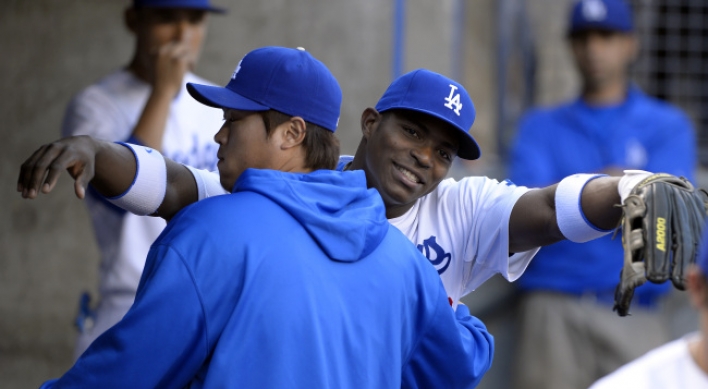 Dodgers pitcher Ryu Hyun-jin tops poll of ...favorite athletes