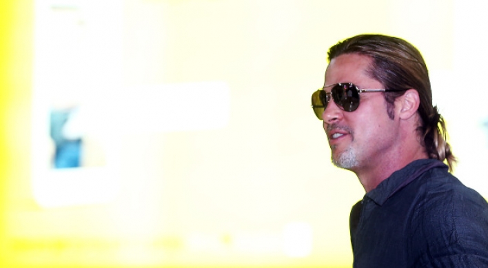 Brad Pitt makes visit to Seoul with son