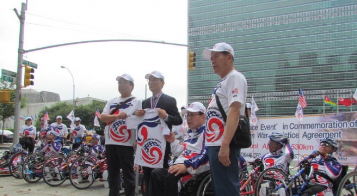 Disabled Korean vets start handcycle journey in U.S.