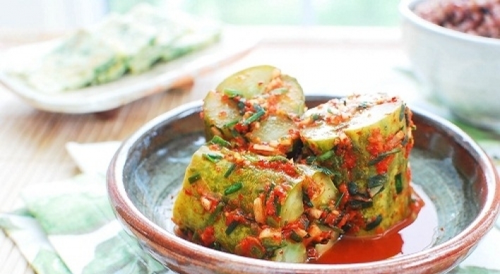 Oi sobagi (stuffed cucumber kimchi)