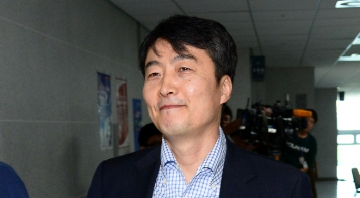 Prosecutors probe Lee for links to North Korean spying