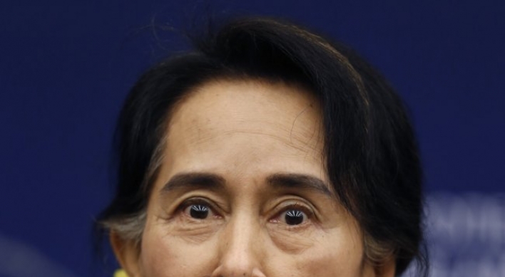 Suu Kyi finally gets EU Sakharov rights prize