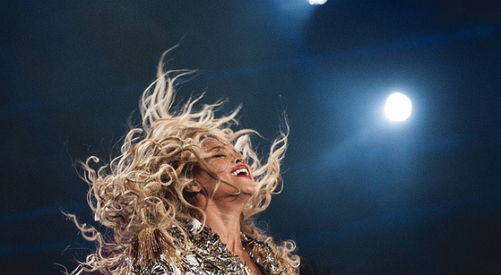 Beyonce sells 617,000 albums in 3 days of iTunes release