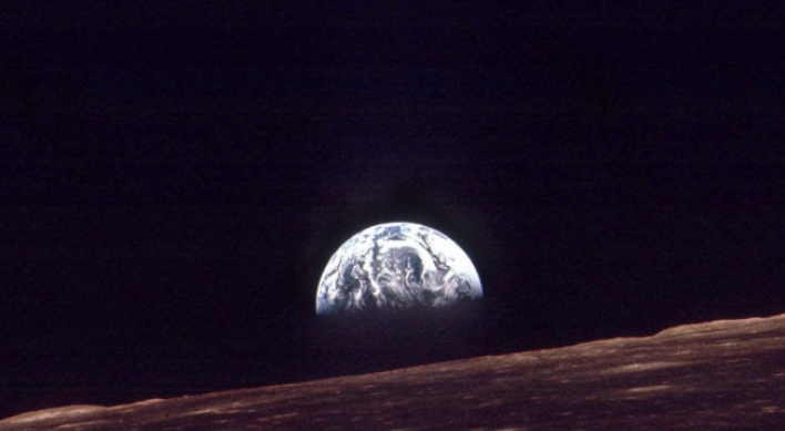 Apollo 8 astronaut marks 1968 broadcast to Earth