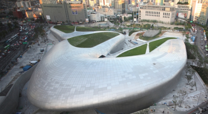 Dongdaemun Design Plaza creates futuristic Seoul scape
