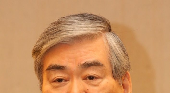 Hanjin chairman talks of reform