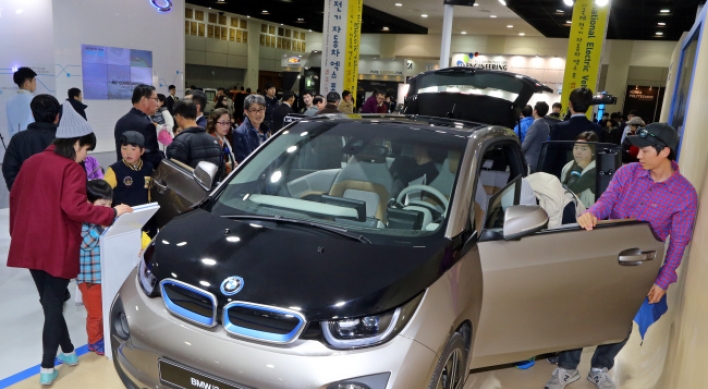 Carmakers at Jejudo expo upbeat about electric vehicle sales