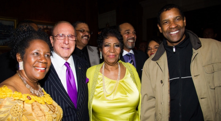 Aretha Franklin celebrates birthday with Denzel