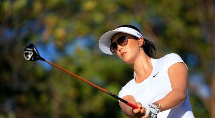 Stanford takes 1-shot lead over Wie at LPGA Lotte