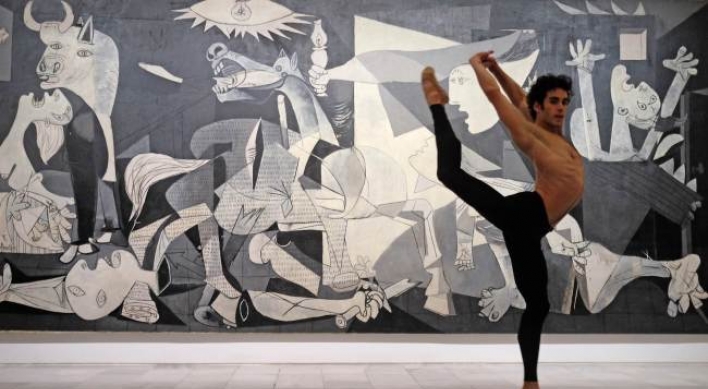 Picasso’s Guernica used as backdrop to dance