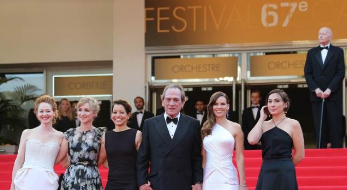 Jones brings ‘women’s Western’ to Cannes