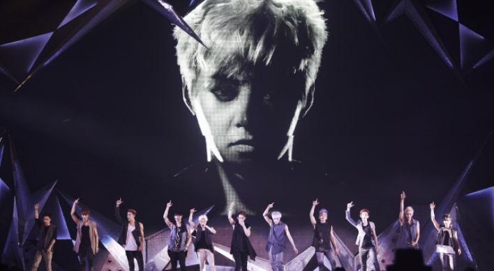 EXO concludes first concert series as eleven members