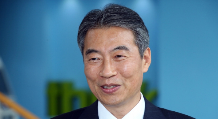 (Profile) Chong Jong-sup, public administration minister
