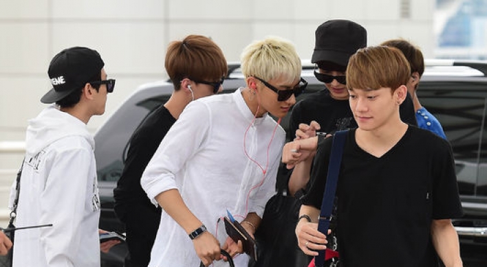 EXO leaves for China in casual look