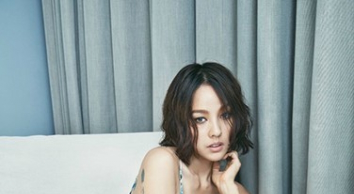 Lee Hyori keeps fame in sexy summer editorial