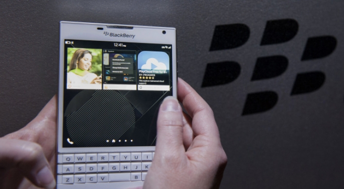Struggling BlackBerry releases new phone