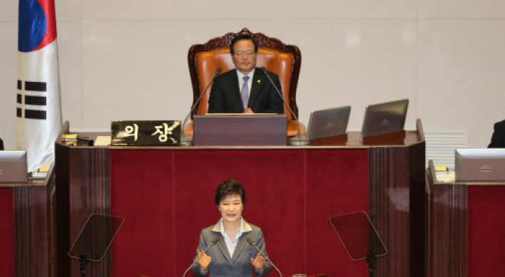 Park to prioritize economic recovery next year