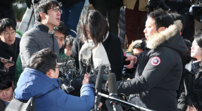 Korean Air's former VP summoned over 'nut rage'