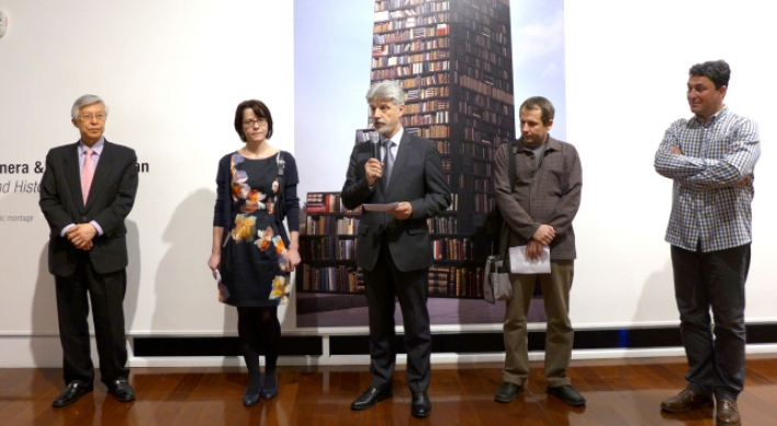 Romanian exhibition illuminates communist life
