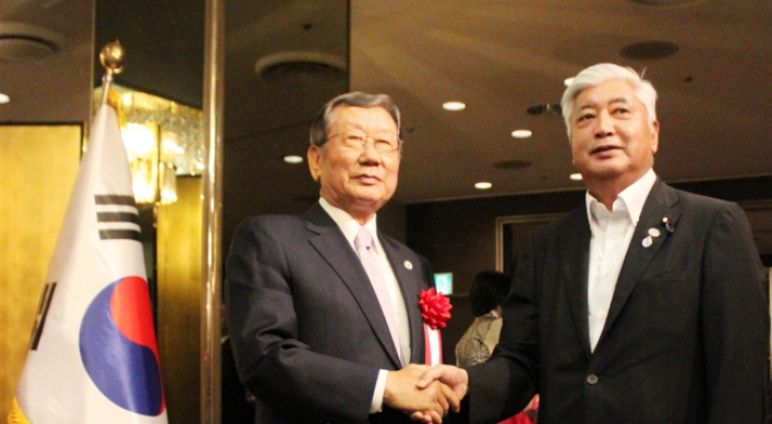 Korea, Japan set for defense minister talks