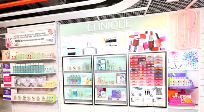 Clinique to be sold at drugstores
