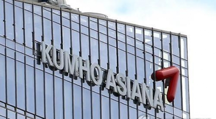 Kumho Asiana chief takes first win in fraternal battle