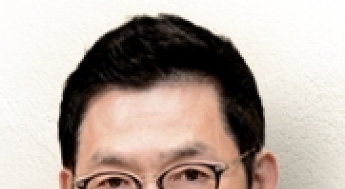 Lotte’s key finance man questioned in growing probe