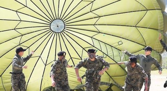 N. Korean defectors experience barracks life with special forces