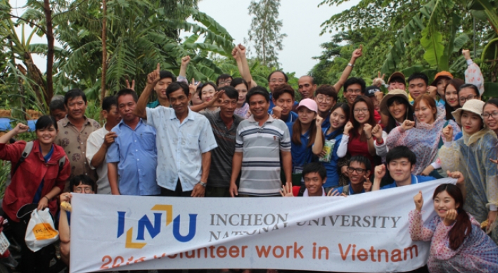 Incheon National University students join volunteer program in Vietnam