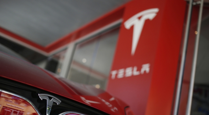 [Newsmaker] Tesla surprises with quarterly profit