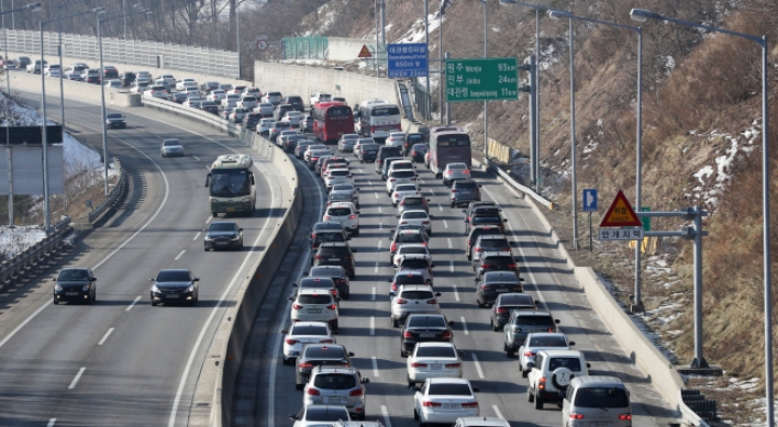 Korea to improve highway tolling system, lessen traffic