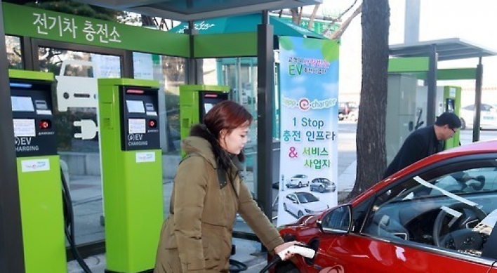 Korea to build 240 electric chargers at outlets, stations in 2017