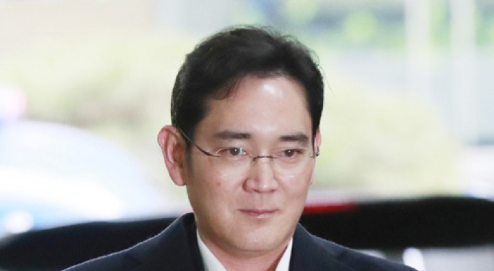 Samsung chief questioned for 2nd day on bribery charges