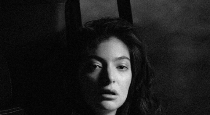 Ending epic wait, Lorde returns with dance track