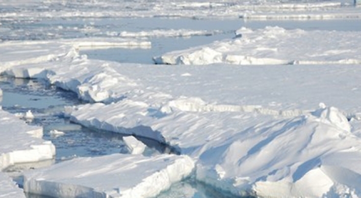 Korea, Japan, China agree to beef up cooperation on Arctic issues