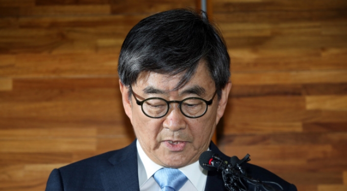 Moon’s justice minister nominee quits